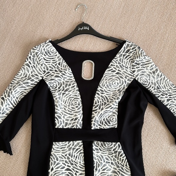 Dress - Picture 7 of 8